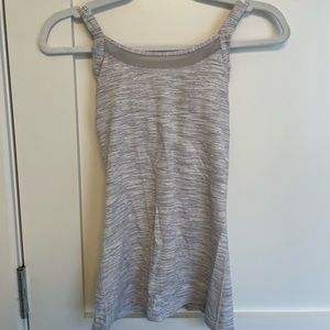 Lululemon tank size 4